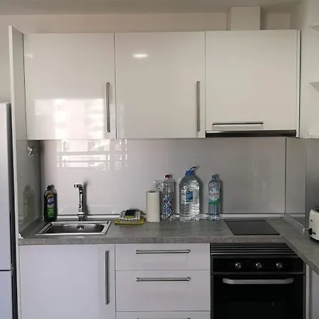 Modernes In Juncos Ii Mit Poolblick, 4 Etage In Top-lage Von 플라야 델 잉글스